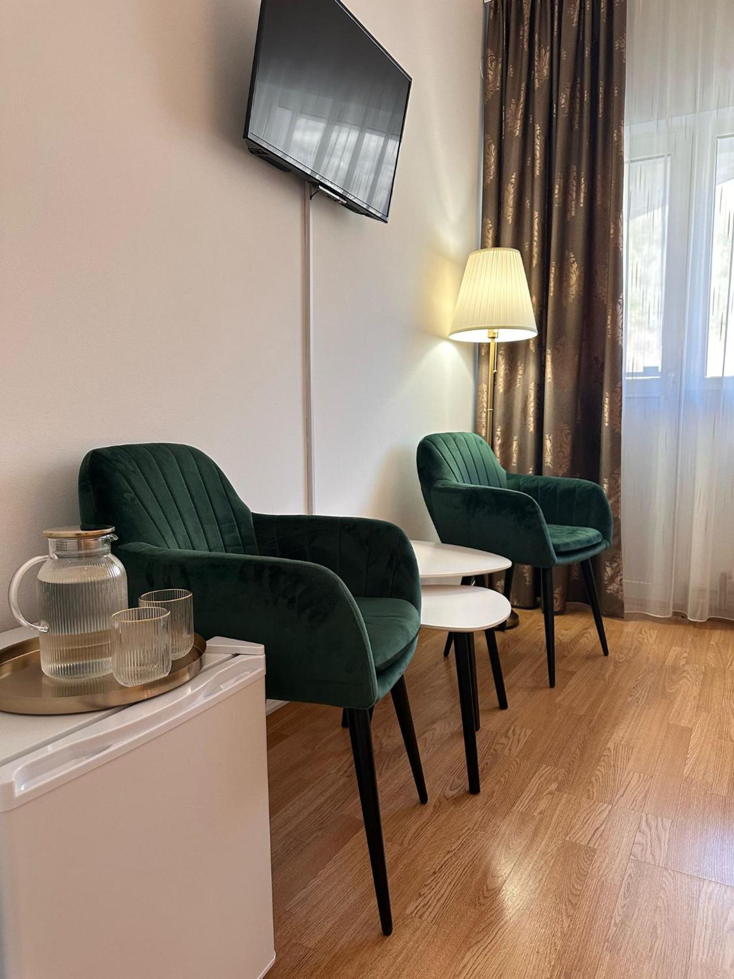 Gazde/Camere de închiriat Casa Astoria
